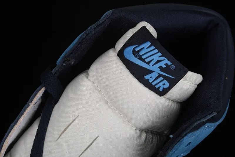All categories Air Jordan Jordan series basketball shoes Air Jordan 1 High pure original version Air Jordan 1 AJ1 black and blue toe Joe 1 obsidian North Carolina blue 555088-140